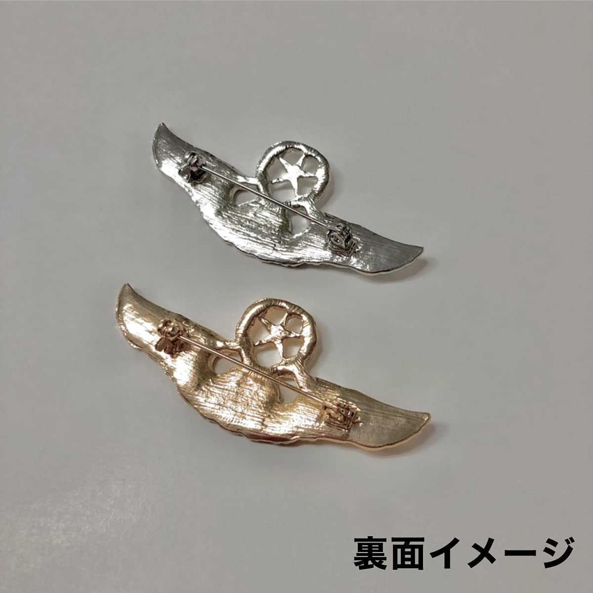【レプリカ】副署長章 徽章 胸章 ピンバッジ（旧） Amazon.co.jp: ミリタリー ピンバッチ 記章 徽章 襟章 肩章 胸章 袖章