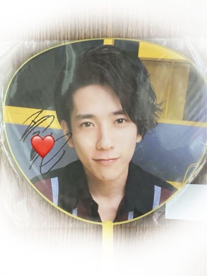 嵐　二宮和也　直筆サイン　超貴重 ARASHI 嵐 直筆サイン入りアイドル写真 俳優 二宮和也 - メルカリ