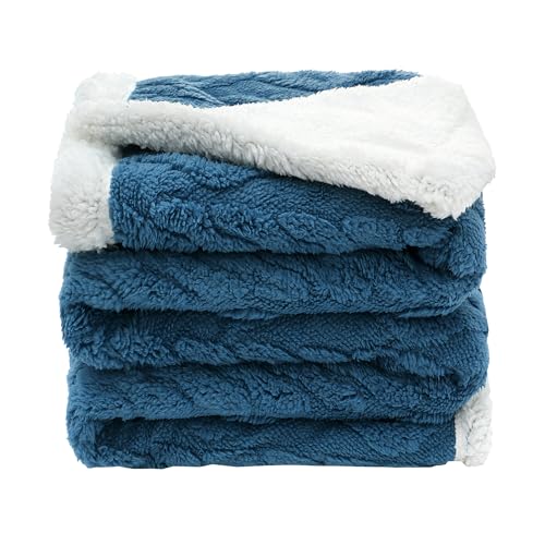 Manta de sofá Suave de 100 * 150 cm, Manta de un Solo Pelo de Dos Capas para niños, Plaid Decorativo Multiusos para Uso Interior y Exterior, Funda de sofá de Punto para Todo el año, Azul Oscuro