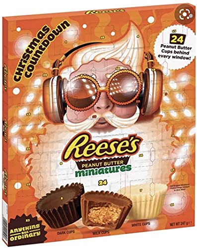 Reese's Peanut Butter Cups 2021 Advent Calendar, Milk Chocolate Flavour Mini Cups 247g with a Christmas Season card and a Key Ring