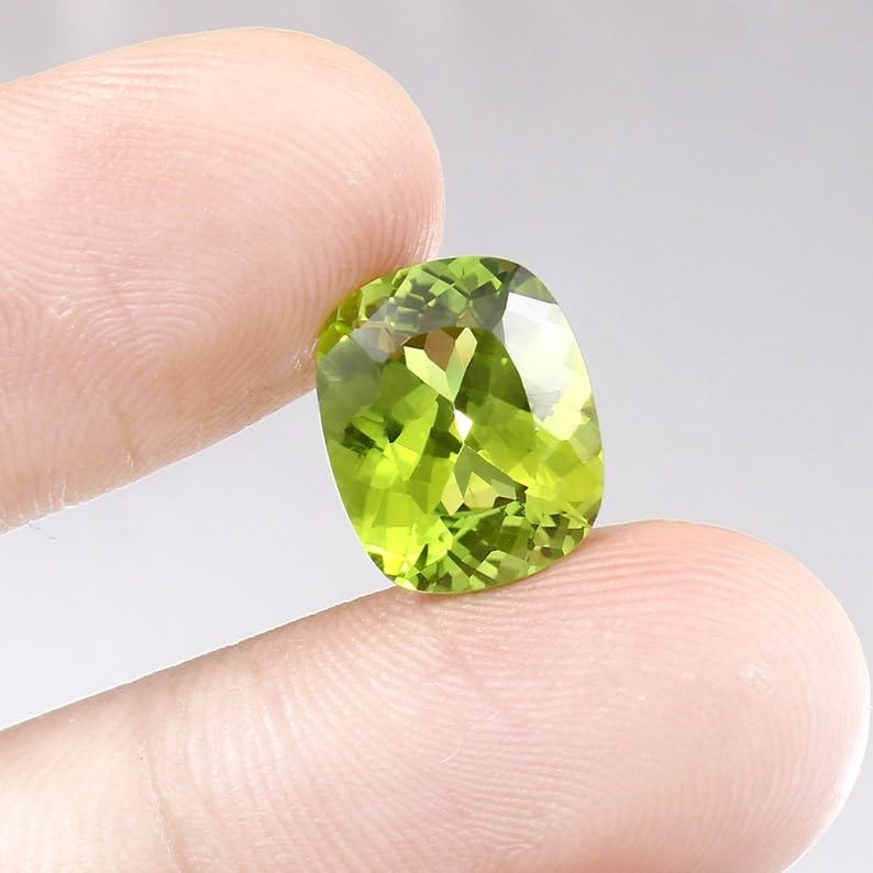 Pierre précieuse verte de Ceylan coussin 12x10mm pour création bijoux