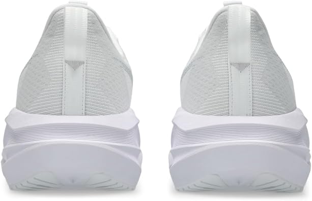ASICS Men's Novablast 5Sneaker