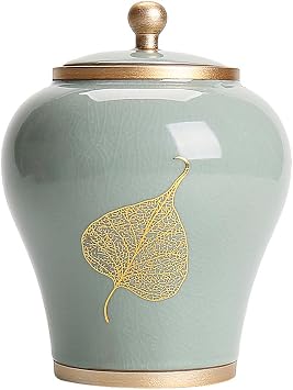 Small Ceramic Ginger Jar with Lid, Chinese Style Temple Jar, Enamel Decorative Vase for Home Decor, Ceramic Storage Jar for Home Kitchen Dining Decoration Green,6.4in
