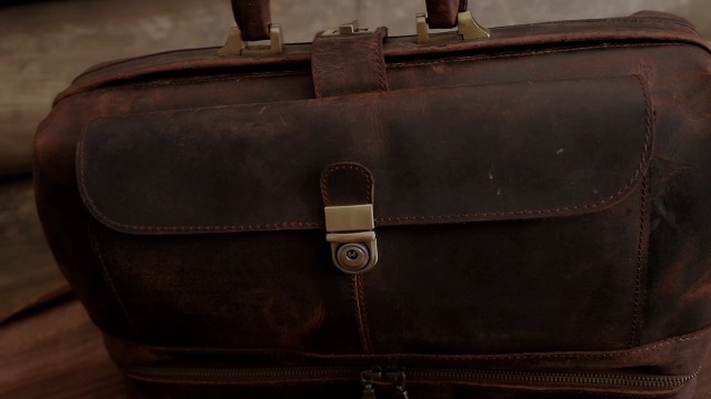 Amazon.com: HLC Vintage Leather Briefcase Doctor Bag - Real