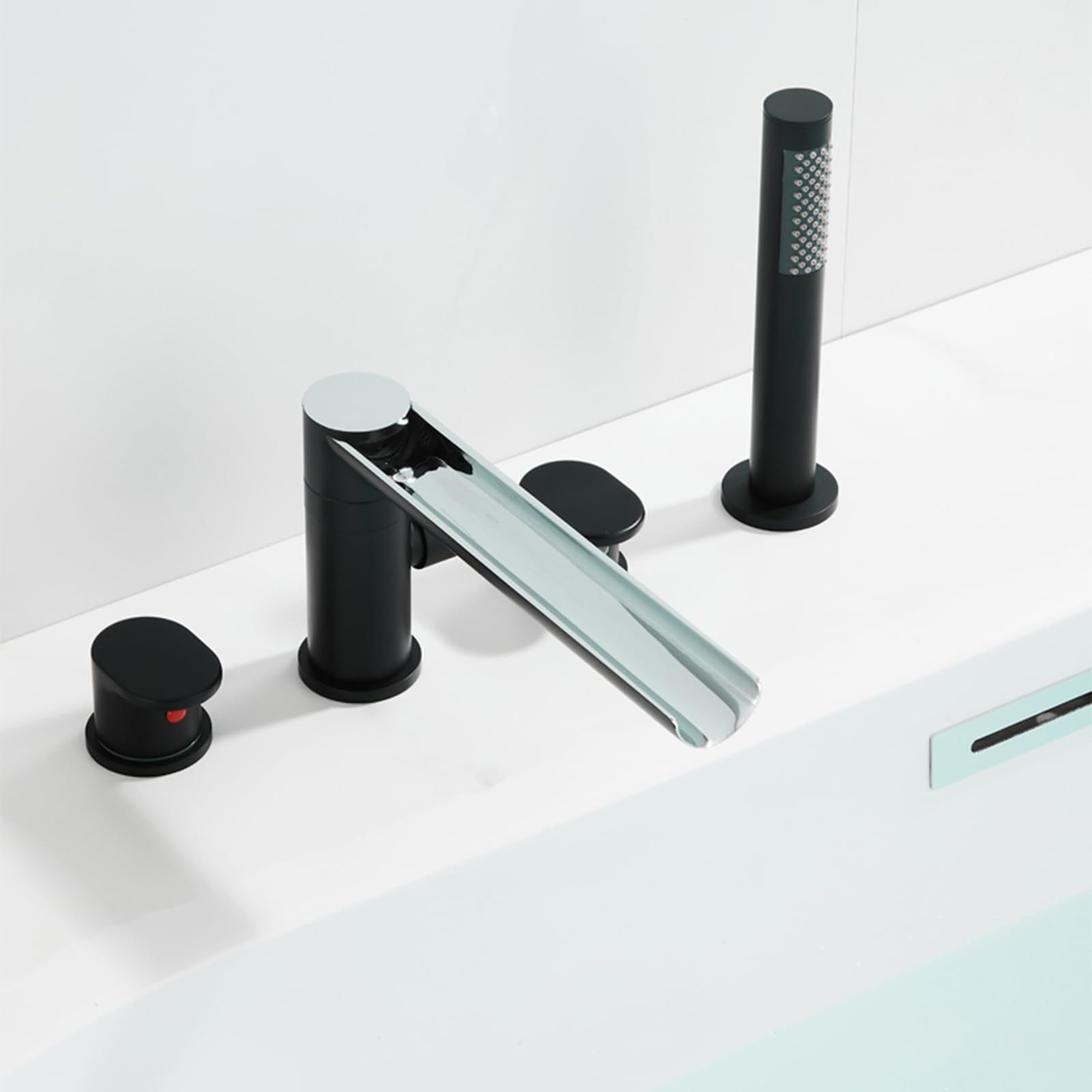 Mitigeur de baignoire cascade 4 trous noir et chrome design sur gorge LWX