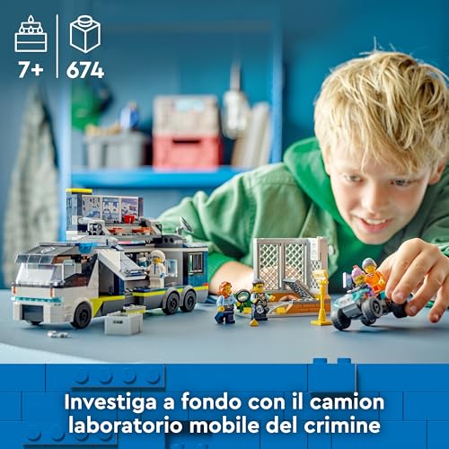 City Camion Laboratorio Mobile della Polizia, Giocattolo per Bambini e Bambine da 7 Anni in su con Veicolo Quad Bike da Costruire e Minifigure di 2 Agenti, 1 Scienziato e 2 Criminali 60418 - Lego - Immagine 3