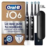 Oral-B iO 6 Cepillos de Dientes Eléctricos, Negro y Rosa, Pack de 2, 4 Cabezales - Cepillo Dental con Sensor de Presión, 5 Modos de Cepillado con Blanqueamiento Dental, Estuche de Viaje