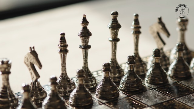 Juego De Ajedrez Y Damas – Tablero De Dos Caras, Piezas Estilo Staunton, En Negro, Para 2 Jugadores