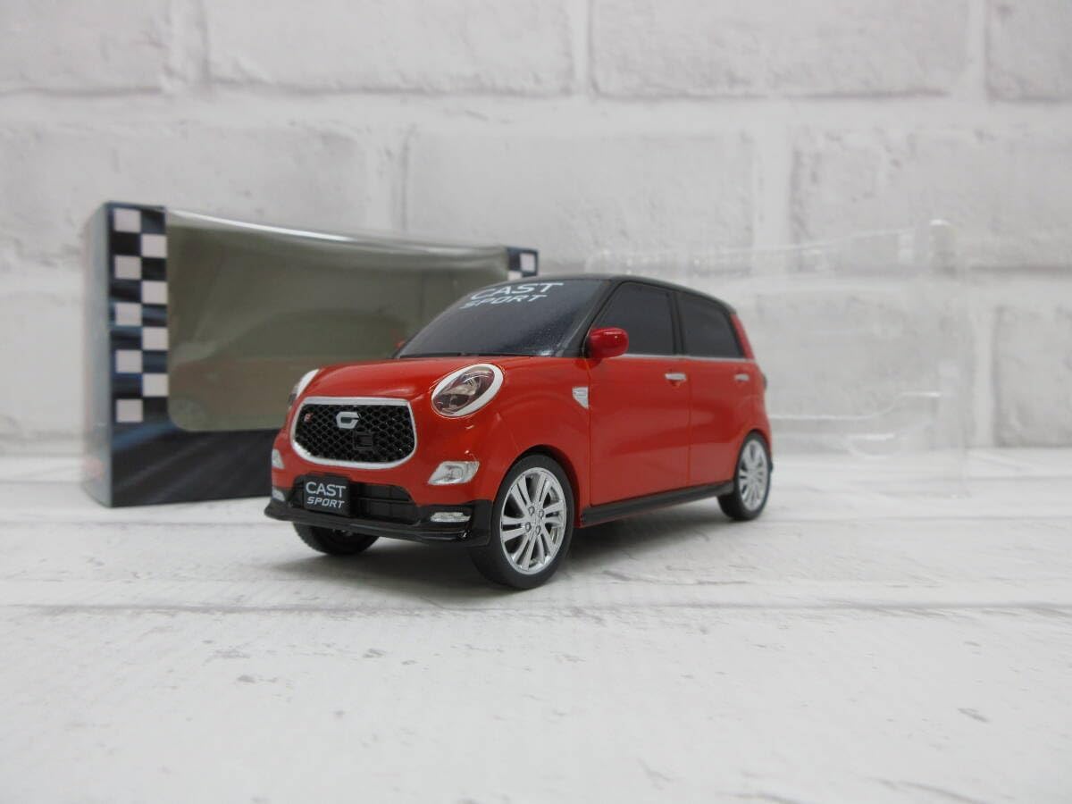 ミニカー ダイハツ キャストスポーツ CAST SPORT トニコオレンジ
