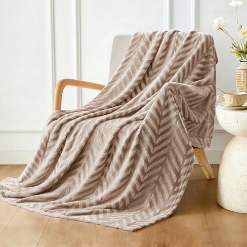 Whale Flotilla Flannel Fleece Throw Blanket for Couch Sofa Bed, Lightweight Breathable Soft Throws Plush Fluffy Chevron Design Decorative Blankets for All Season, 50x60 Inch, Champagne