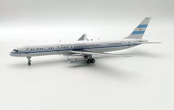 1200 Republica Argentina - Boeing 757-200 T-01 W/Stand