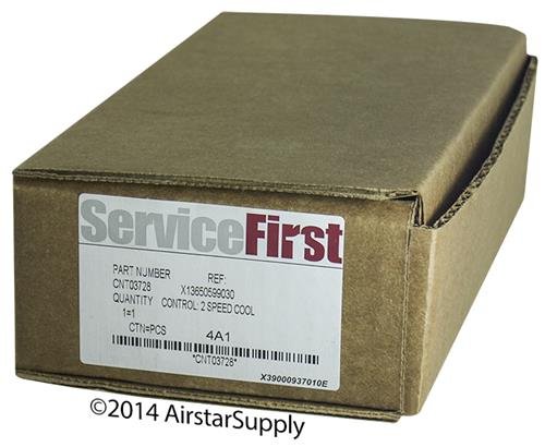 Trane CNT03728 компрессордук башкаруу тактасы үчүн 'ServiceFirst' деп белгиленген күрөң картон куту.