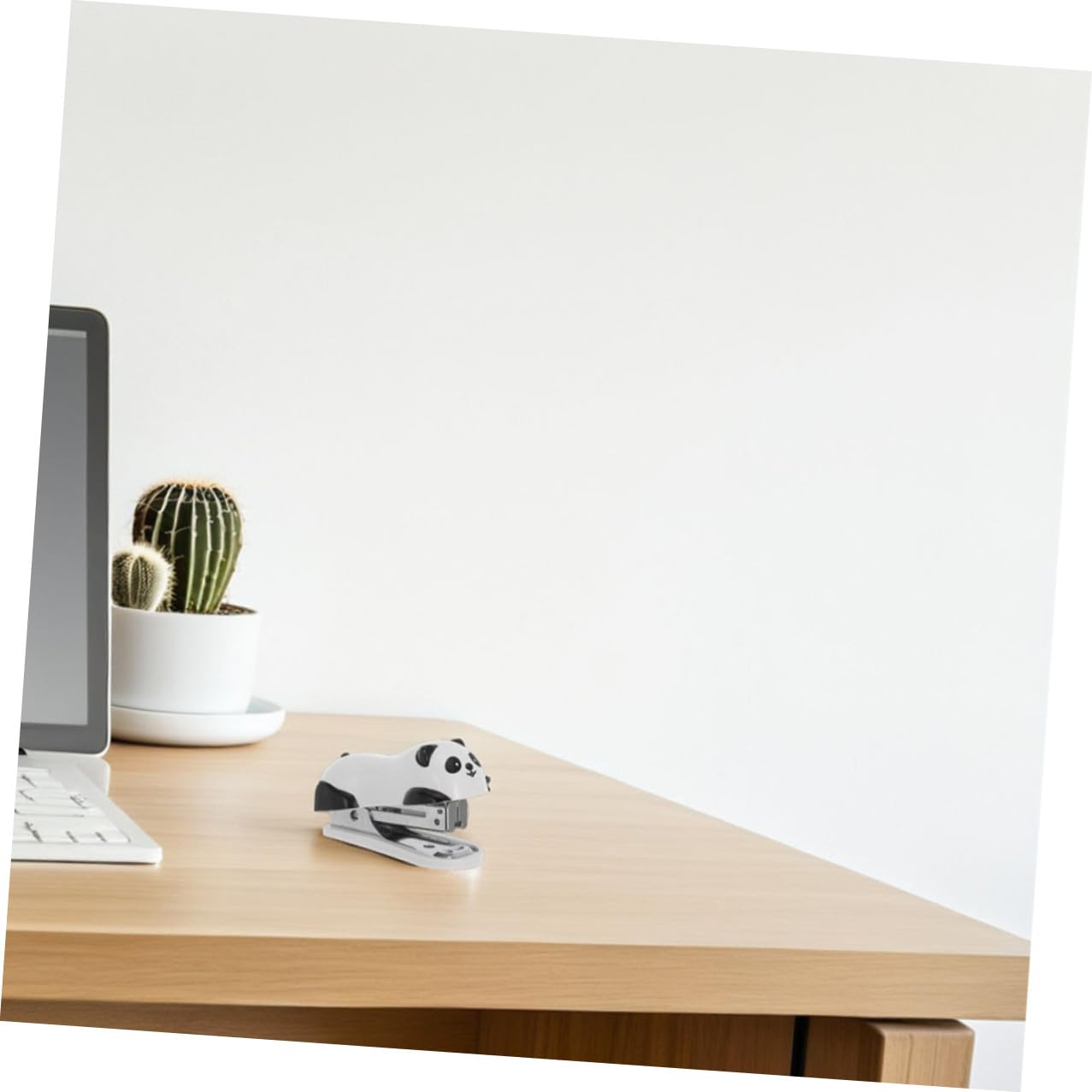 15 Pezzi Mini Cucitrice da Tavolo Forma Panda Spillatrice Portatile Piccola per Ufficio Scuola e Casa Design Carino e Funzionale per Scrivania