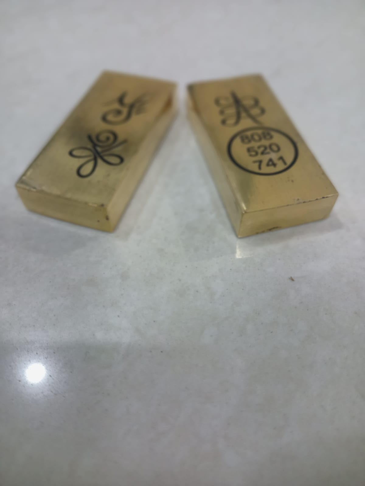 Aura Booster Full Solid Brass Energy Box is Used to Increase The Positivity of a Person. Increase Aura of a Person Energies Protection Negative Rays from Mobile(Black Magic/IR/PY/by.etc) 2 Pcs