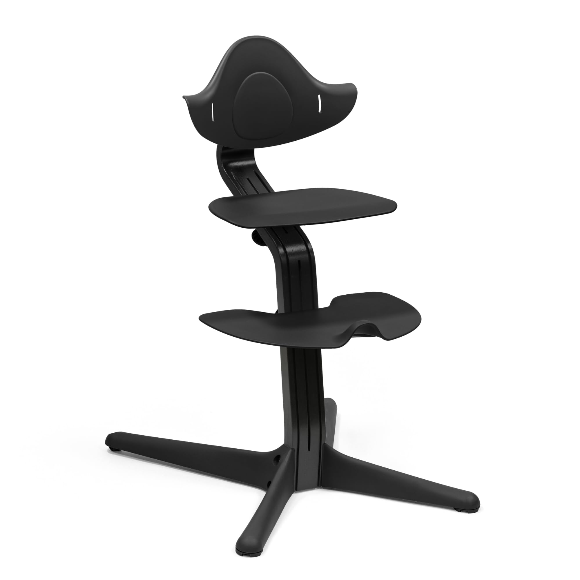 Silla Stokke Nomi, Negro - La silla que inspira a sentarse de forma activa - Sin herramientas, ajuste fácil - Incluye un reposapiés estable y ruedas antivuelco - Soporta hasta 150 kg