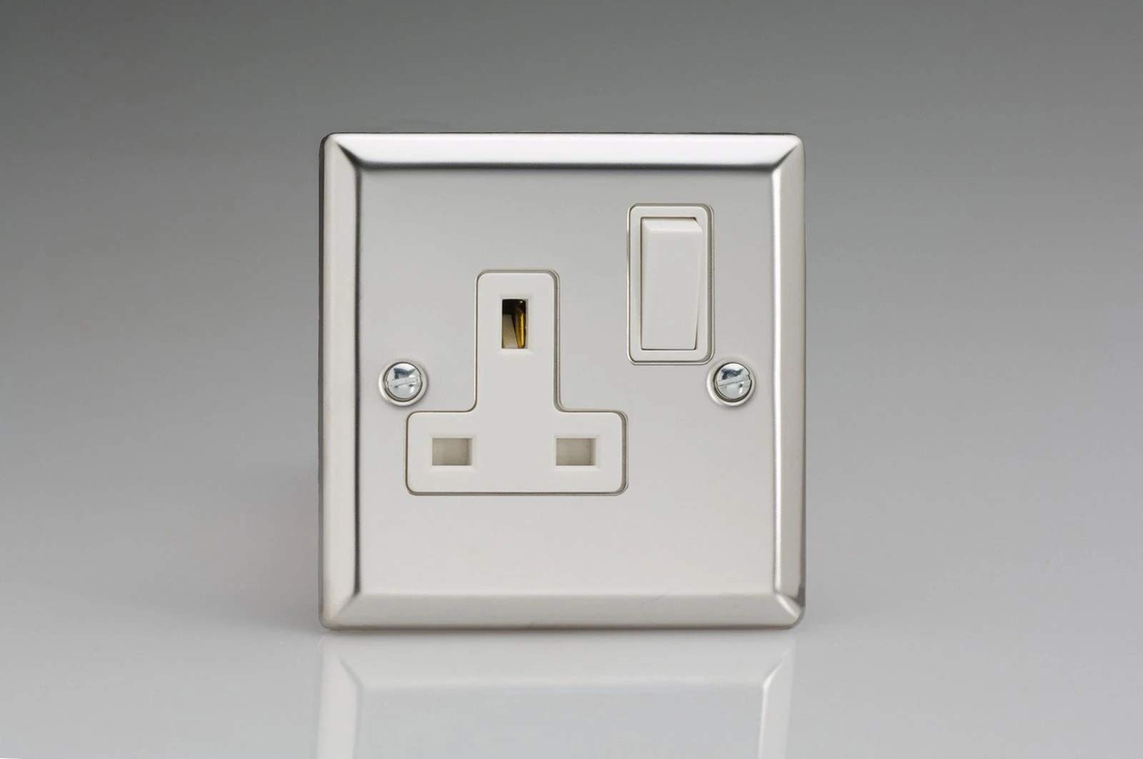 Varilight - 1 Gang 13 Amp Single Switched Socket Chrome - XC4W