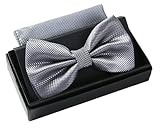 ✅ 𝗜𝗗𝗘𝗔𝗟𝗘 𝗚𝗘𝗦𝗖𝗛𝗘𝗡𝗞𝗜𝗗𝗘𝗘: Die handgefertigte Krawattenschleife mit Tuch wird in einer edlen Geschenkbox geliefert und eignet sich daher perfekt als Geschenk für Männer zum Geburtstag, zu Weihnachten oder zur Hochzeit.