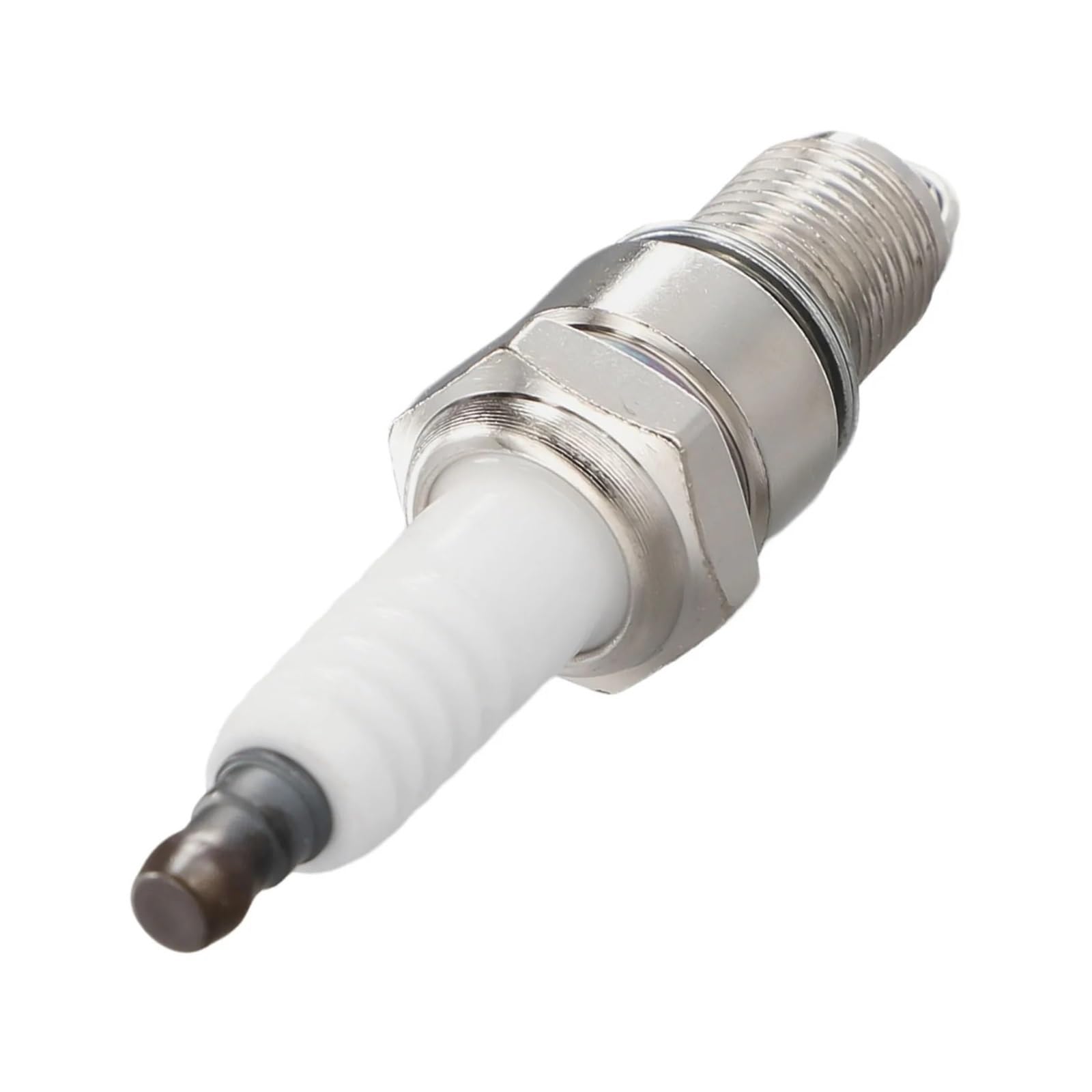 Bougie d'allumage pour résoudre les ratés de tondeuse 6 CV