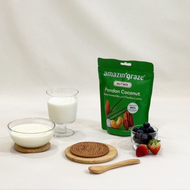 Amazon.com : Nut Mix Pandan Coconut Flavor | Sweet & Lightly