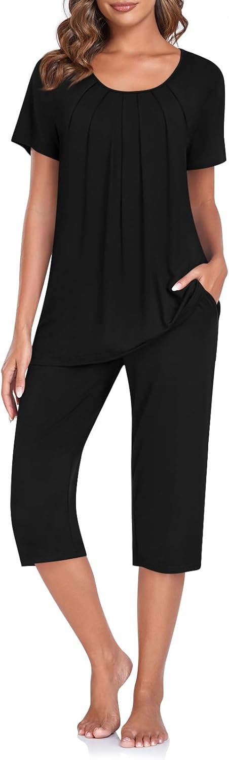 TAOHUADAO Women's Pajamas Set with 2 Pockets Capri Pants with Short Sleeve Top Ladies Sleepwear