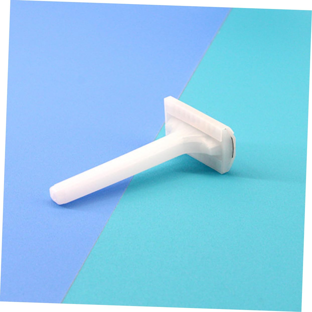 LIFKOME 50 Stück Einweg Rasierer für Damen Hygienische Rasierklingen für Körperhaare für Reisen Ergonomisches Design Leicht und Langlebig Hautirritationen