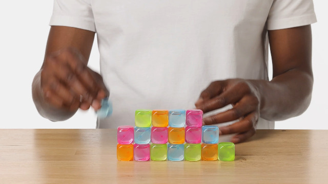 Cubetti di Ghiaccio Riutilizzabili, XiXiRan 30 Sostituto Cubetti di Ghiaccio in Plastica, per Bevande Cocktail Colorati, per il Raffreddamento