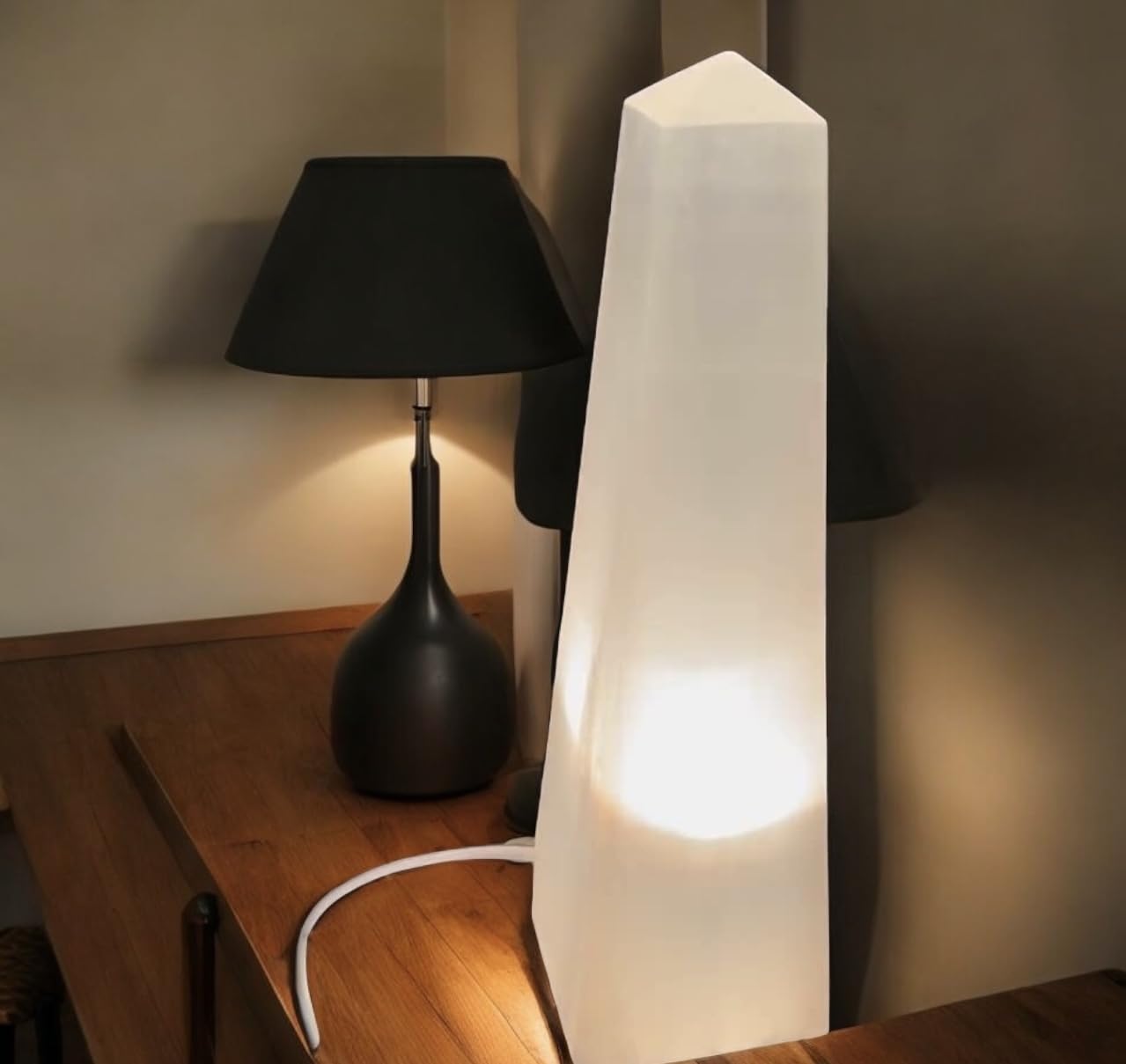 Pro Home Natural White Natural Selenite Lamp Healing Selenite Crystal Charging Mountain Tower Lamps For Meditation Spiritual Energy Decoration Or Gift (Pyramid Shape Lamp)