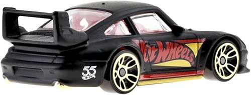 Miniatura 4 de Hot Wheels - Vehículo coleccionable fundido a presión, edición 55 aniversario, negro y dorado, inspirado en el auto deportivo Porsche 993 GT2 ~ 4/6