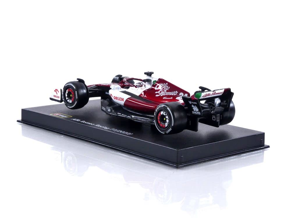 Bburago Alfa Romeo F1 Team Orlen C42 (2022): 1:43 Scale Model Car