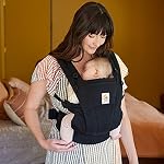 Ergobaby Toutes les positions de charge SoftTouch Porte-bébé en coton avec support Lombaire amélioré (7-45 lb), Omni Dream, Onyx Black