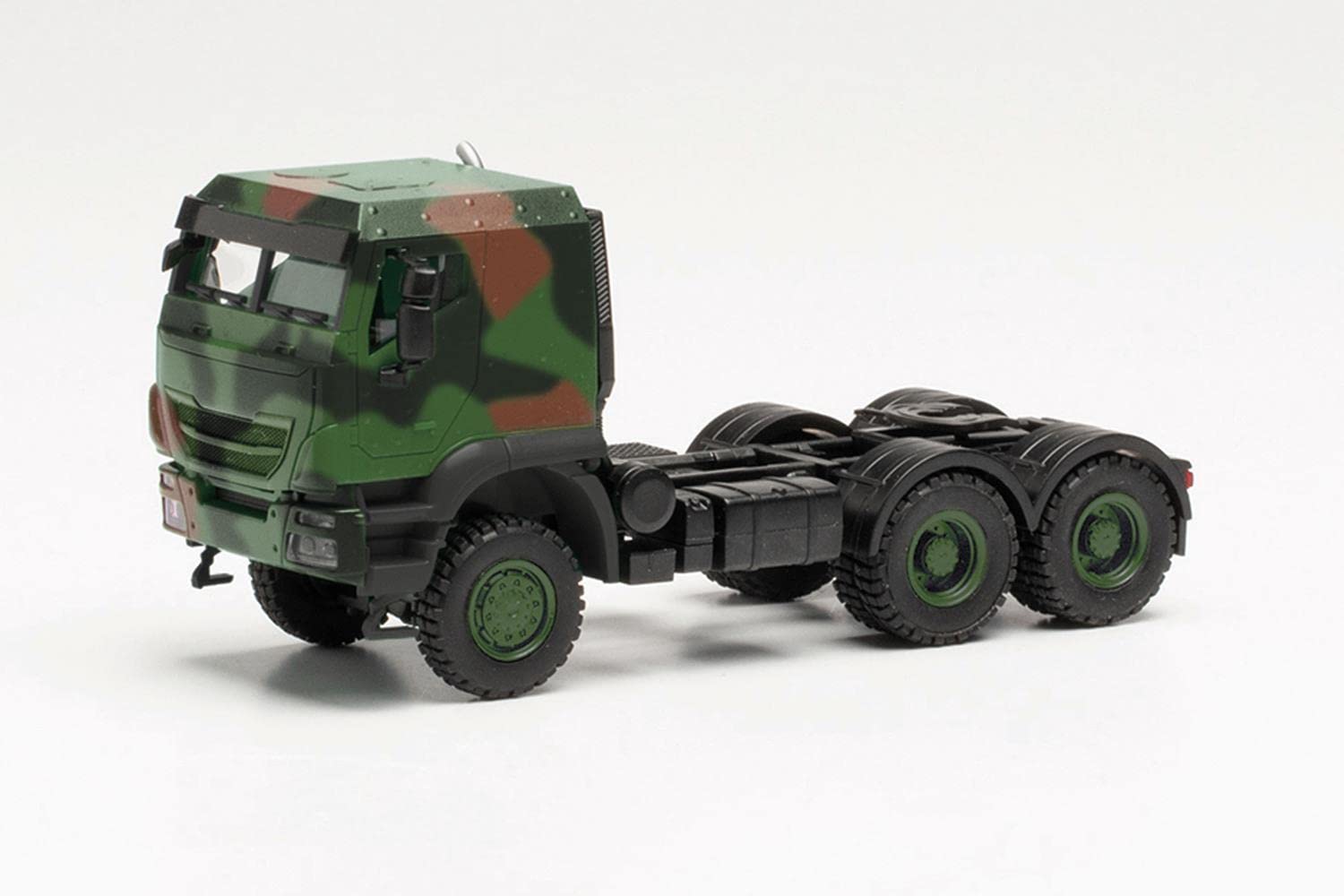 herpa Truck Model Iveco Trakker 6 x 6 Tractor Unit Flecktarn Bundeswehr, Faithful to the Original in Scale 1:87, Model Truck for Diorama, Model Building Collectible, Decorative Miniature Models Made