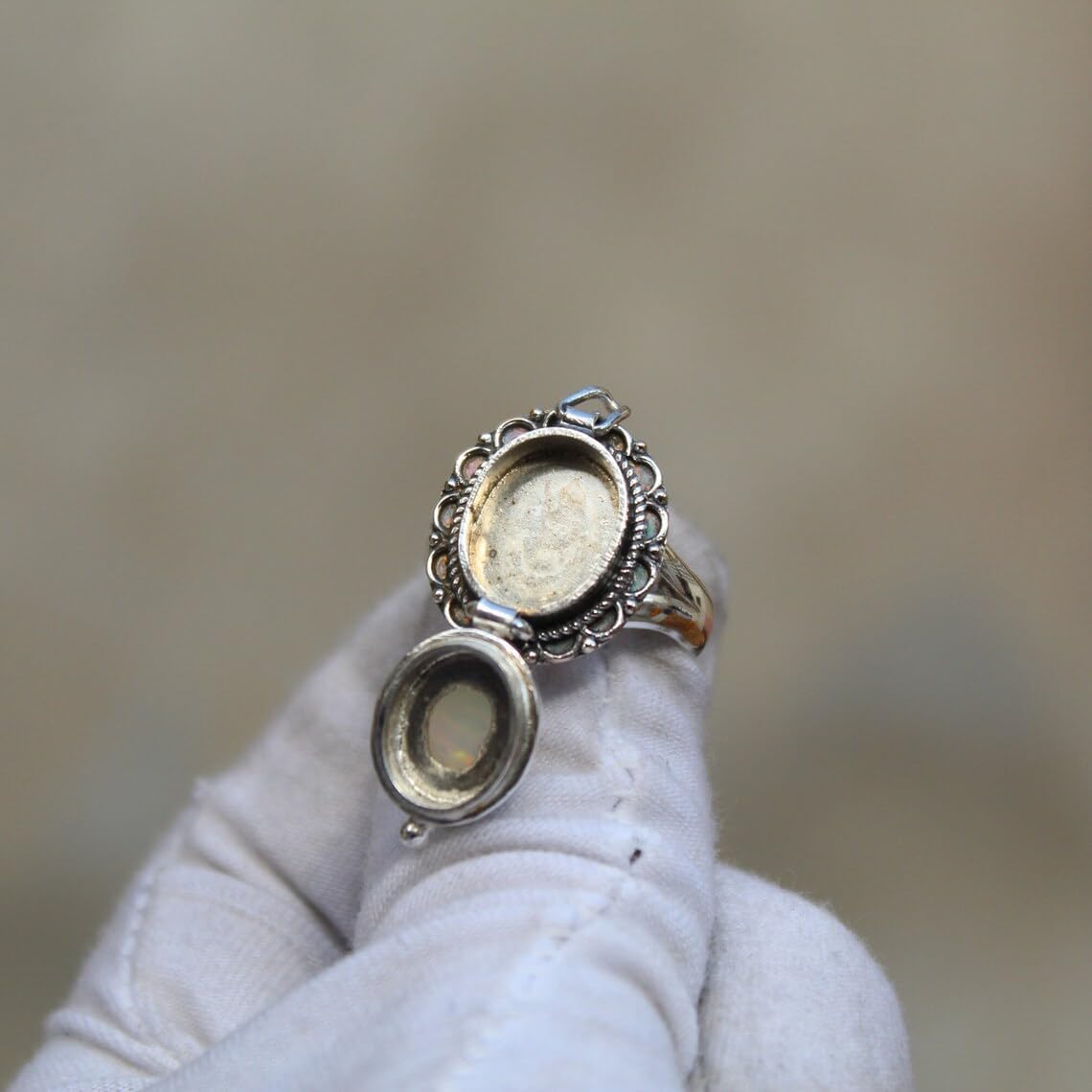 Natural Ethiopian Opal Ring, Oval Stone Ring, Trendy Ring, Precious Ring, Women Gift Ring, Multi Color Stone Ring, Boho Ring, Healing Ring, Women Gift Ring, Elegant Ring, Christmas Gifts