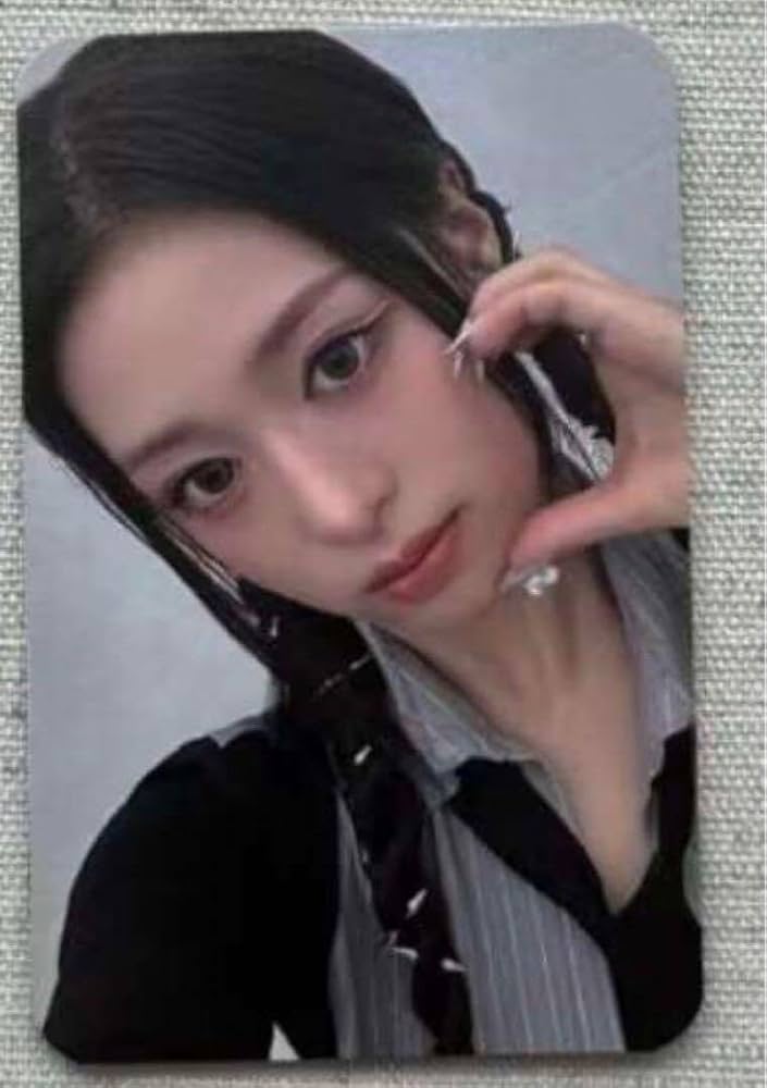 BABYMONSTER ベビモン　アヒョン　トレカ　サノク　SHEESH 1.0 Amazon.co.jp: Babymonster ベイビーモンスター ベビモン アヒョン