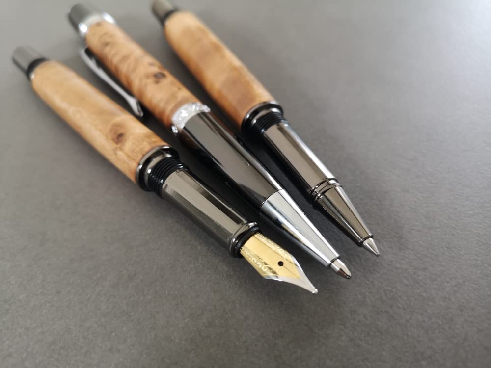 Handgefertigter Tintenroller aus Echtholz | Hochwertiger Rollerball aus Holz mit Miene & Etui | Exklusives Business Geschenk Set (Mooreiche)