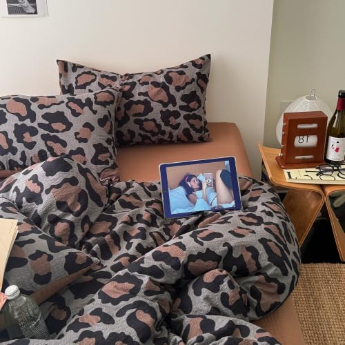 Image of VM VOUGEMARKET Leopard Duvet Cover Set,Twin XL(68 inchx90 inch),Muted Grey Leopard