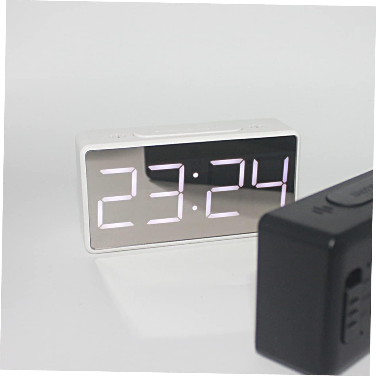 Cabilock 3pcs Led Digital Alarm Clock No Battery Wall/Mirror Clock Battery Memory Modern Design Black