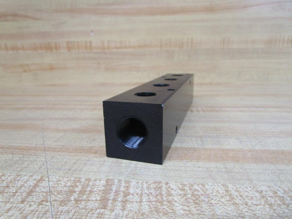 M20-250-4W, Inline Manifold, 4-Station, 3/8 NPT Input, 1/4 NPT Output, 1.5" Output Spacing