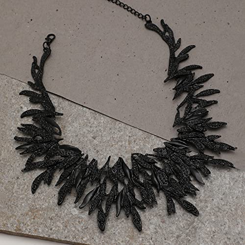 Image of SOHI Contemporary Necklace for Women and Girls, Necklace with Chain detailing for women, Statement jewellery, Fashion Jewellery for women, Imitation, ladies