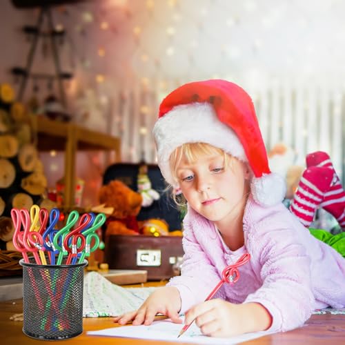 Crayons forme notes de musique pour éviter l'ennui des devoirs d'école