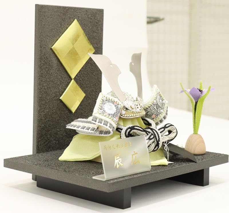 15号盛り上げ彫金兜ゴールド