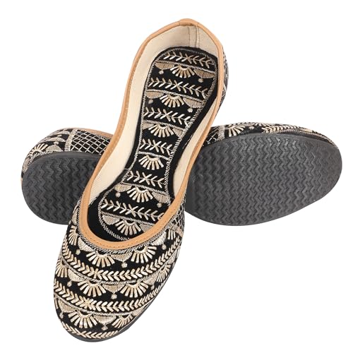 Image of DFR Women Embroidered Mojari Juttis
