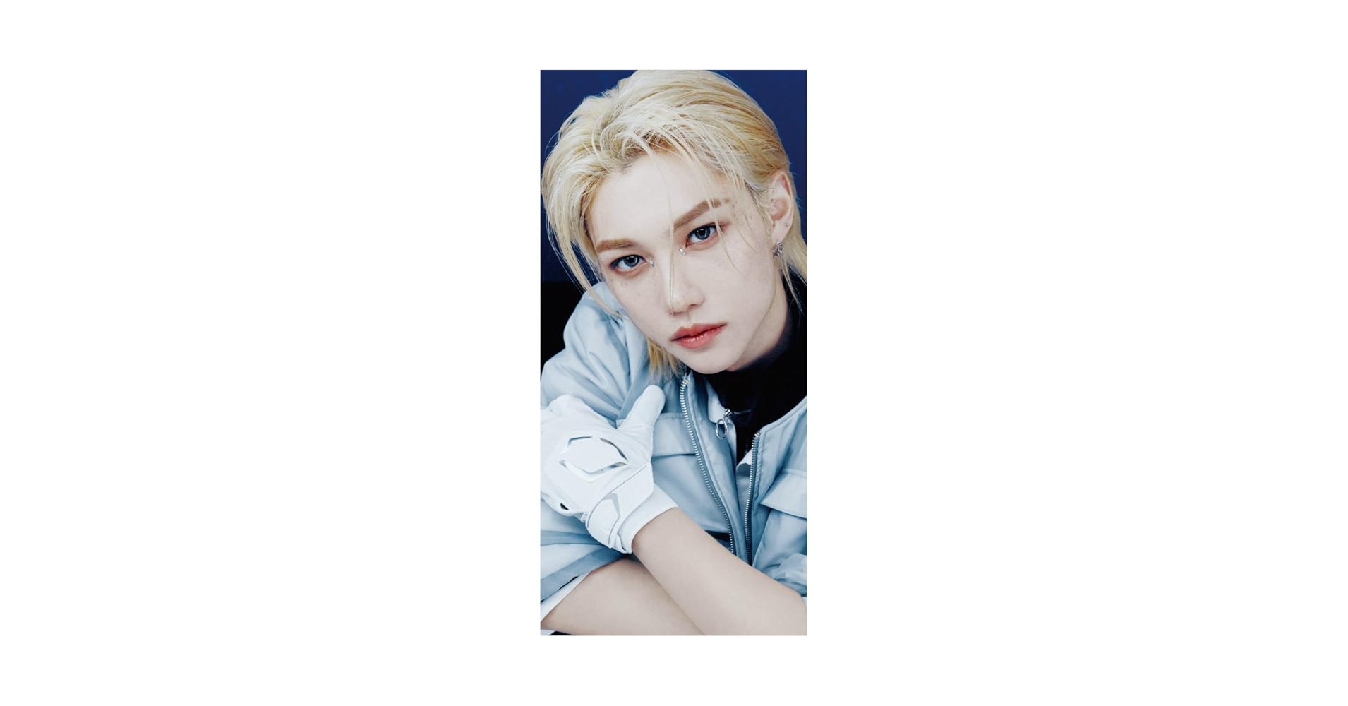 Stray Kids スキズ フィリックス 額縁 ポスター Amazon.co.jp: ファッション フレームレス装飾画 Stray Kids