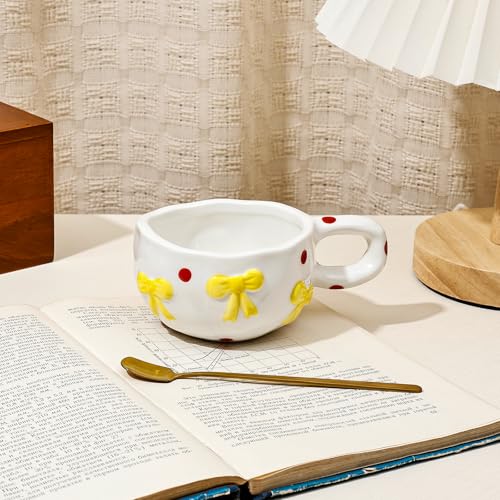 Taza de Cerámica Navideña con Moño Rojo y Lunares miniatura 4