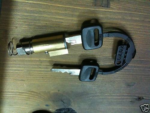 Serratura sterzo stretta vespa 50 special r l n