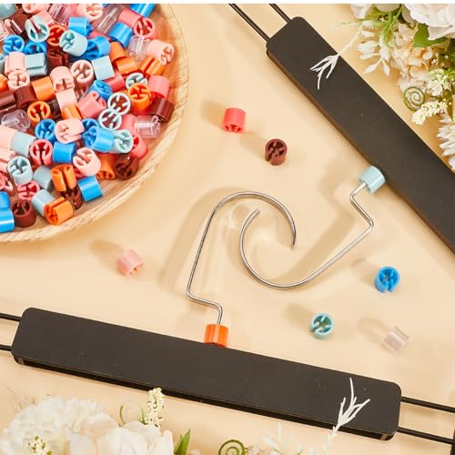 GORGECRAFT 210 Stück Farbige Kleiderbügelmarkierungen 7 Farben Blanke Etiketten Größenmarkierungen Für Kleiderbügel Aus Kunststoff Sortimentsset Für 9.5 Mm Stangen Für Kleiderständer Druckknopfnummern