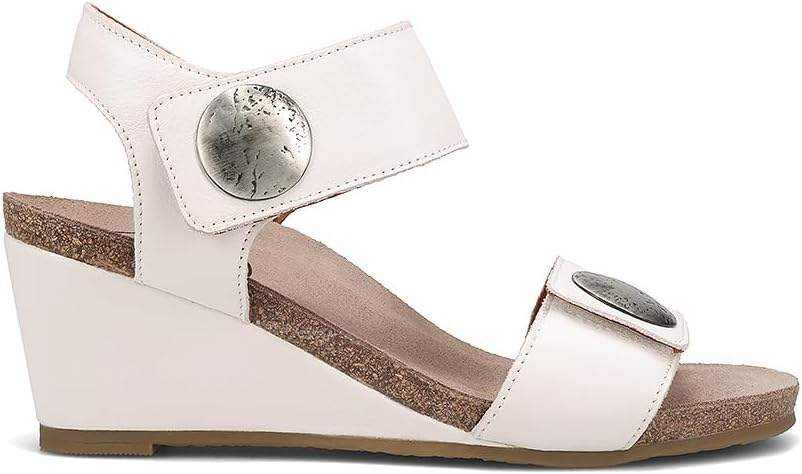 Taos Footwear Women's Carousel 3 Wedge Sandal