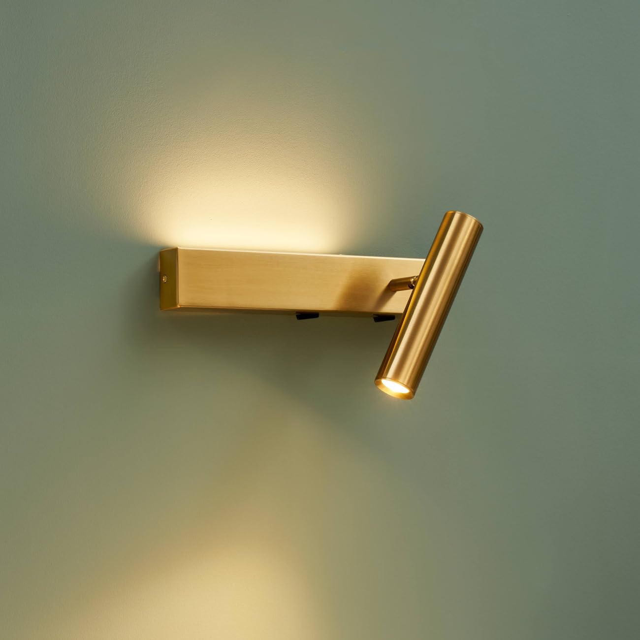 KOSILUM - Applique laiton tête de lit liseuse droite - Lodvi - DROITE - Lumière Blanc Chaud Eclairage Salon Chambre Cuisine Couloir - - 1718 lm - LED intégrée - IP20