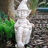 Elfen: Dieser kleine Kerl hat viel gearbeitet, all seine kleinen Elfen-Sachen gemacht und jetzt ist er super müde und will nur ein Nickerchen haben. Legen Sie ihn irgendwo ruhig in den Garten und lassen Sie ihn ruhen.