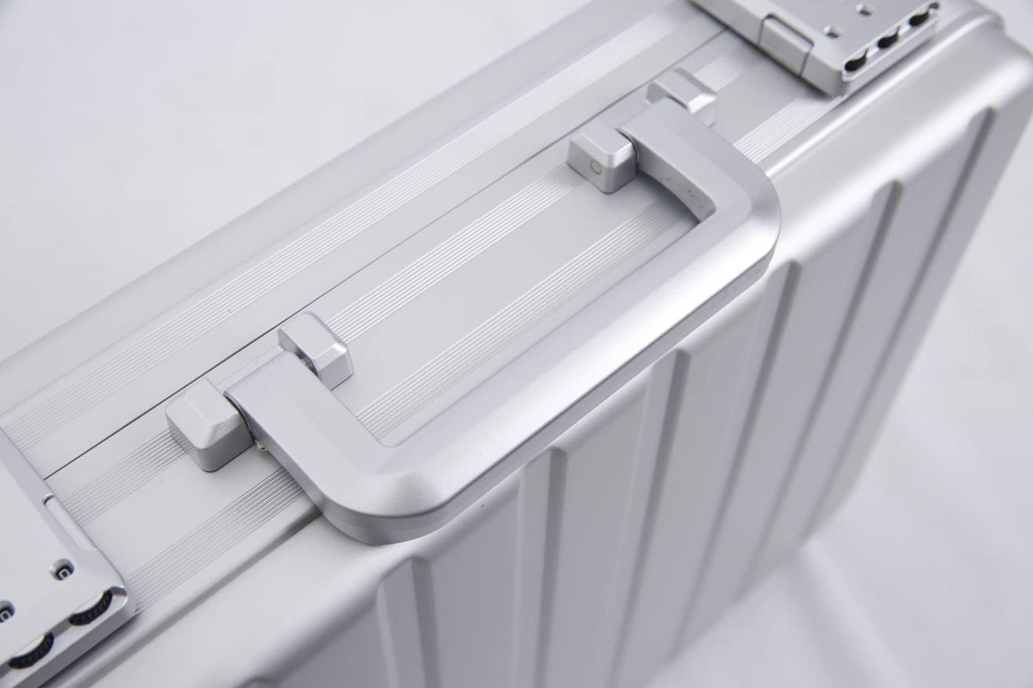 Silver Aluminum Attache Case Padded Laptop Briefcase Combo TSA Lock Hard Sided Money Suitcase with Foam