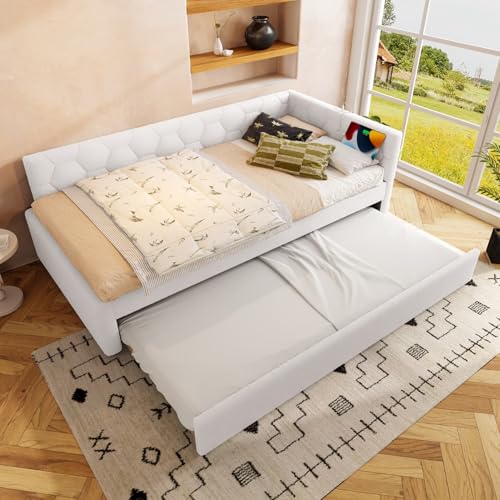 Comodo: il letto è dotato di una lampada da comodino che emette una luce morbida e rilassante. Perfetto per creare un'atmosfera sicura per i bambini che hanno paura del buio, questa illuminazione aggiunge anche un tocco di calore e romanticismo ai momenti condivisi in famiglia prima di andare a dormire.
